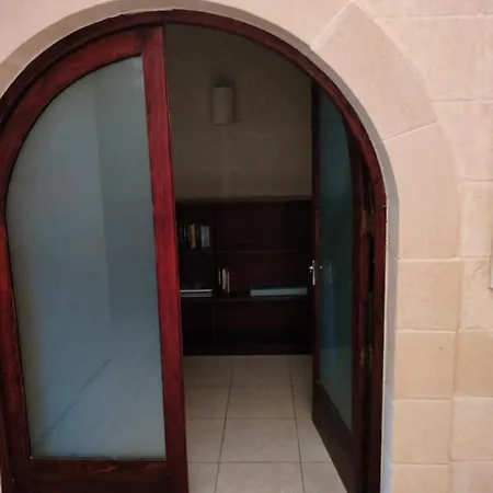 With Ensuite Bathroom With Shared Pool And Garden
